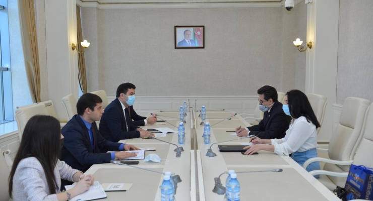 Embajador de Colombia en Azerbaiyán se reunió con el Grupo de Amistad Interparlamentaria 