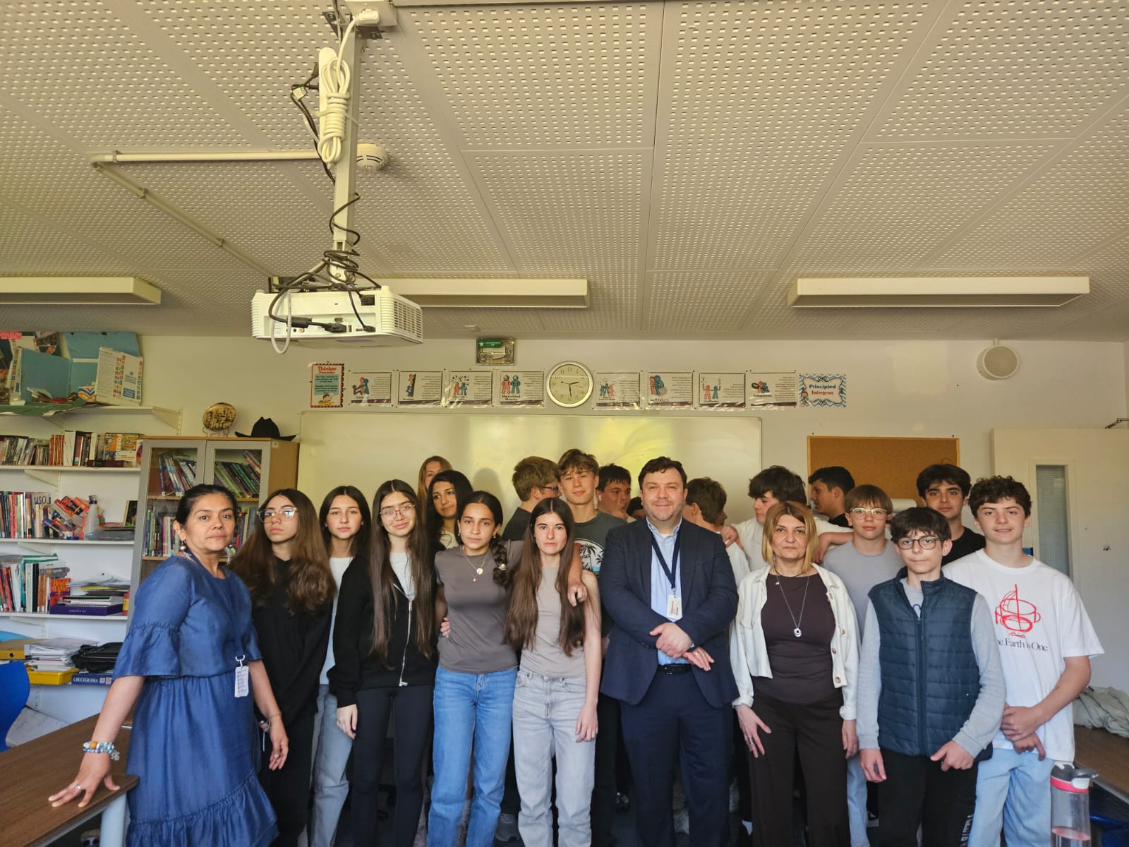 Colombia promueve su cultura e identidad en la Escuela Internacional de Azerbaiyán