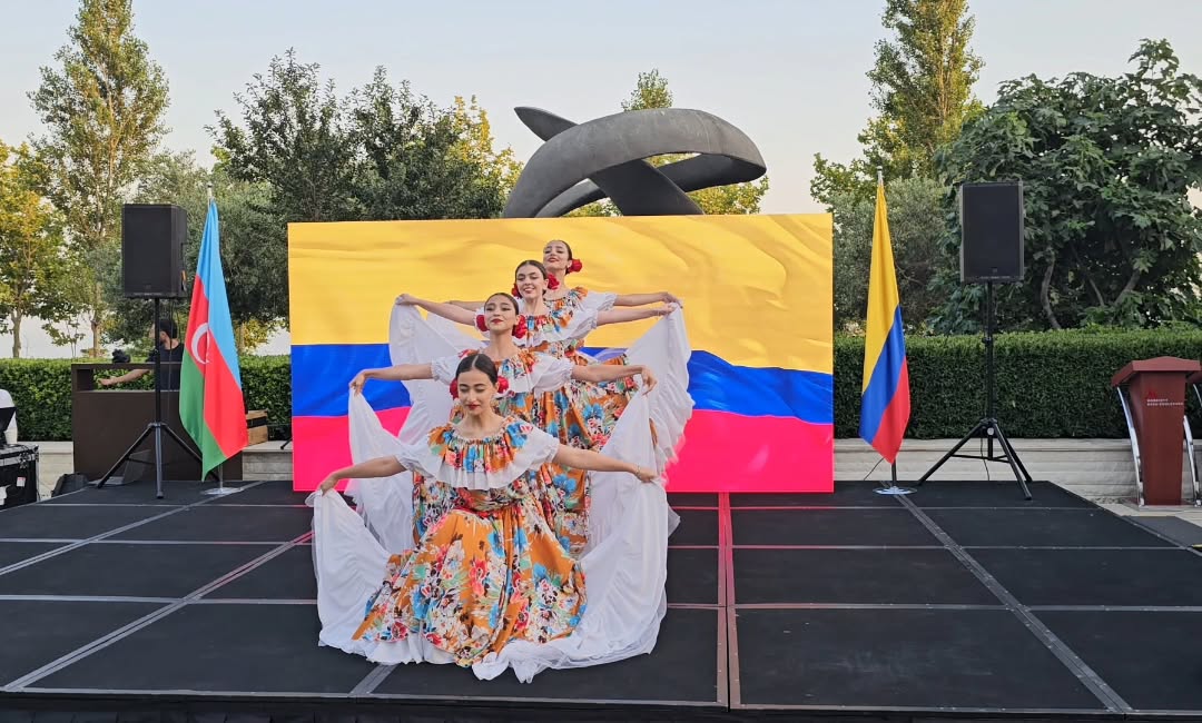 La Embajada de Colombia celebró el 216.º aniversario de la Independencia Nacional en Azerbaiyán