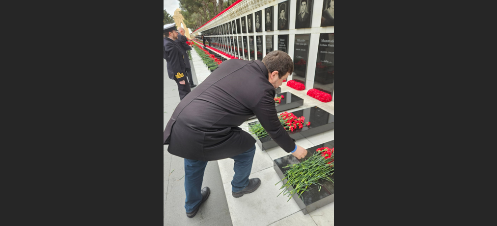 Encargado de Negocios de Colombia en Azerbaiyán rinde homenaje a las víctimas del “Enero Negro” en Azerbaiyán