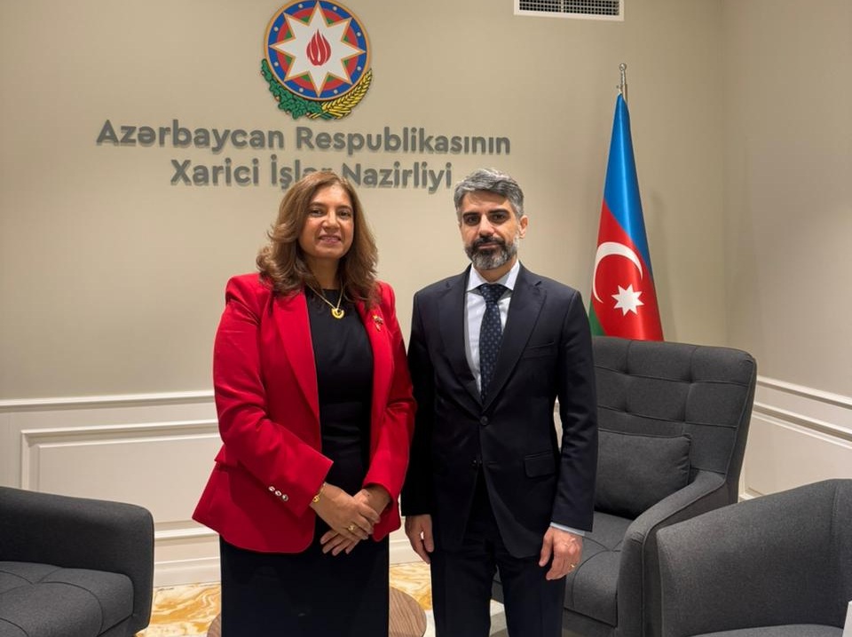 Embajadora Nelsy Raquel Munar Jaramillo se reunió con el Director de Protocolo del Ministerio de Relaciones Exteriores de Azerbaiyán