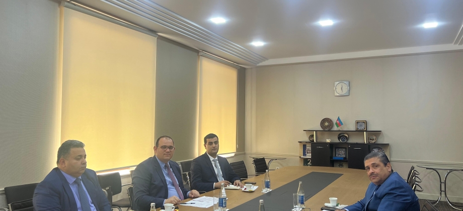 Colombia y Azerbaiyán avanzan en la negociación del acuerdo de exención de visados