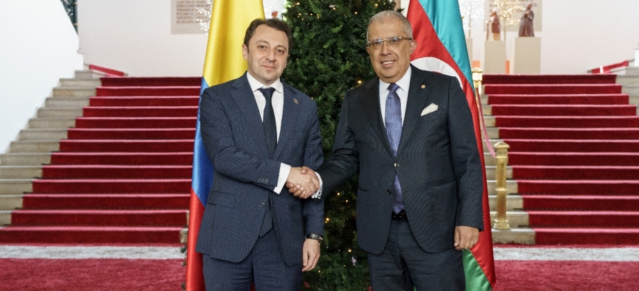 Con la firma del Memorando de Entendimiento entre Bibliotecas Nacionales concluyeron las Consultas Políticas bilaterales entre Colombia y Azerbaiyán