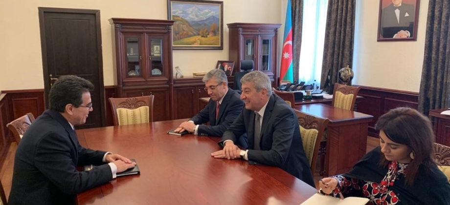 Embajador sostuvo una reunión de cortesía con el Viceministro de Relaciones Exteriores de Azerbaiyán