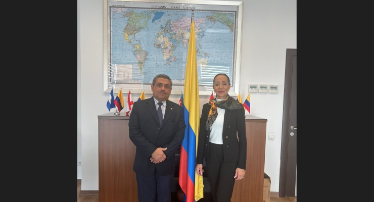 El Embajador de Colombia en Azerbaiyán fortalece la colaboración cultural con la Academia de Coreografía de Bakú